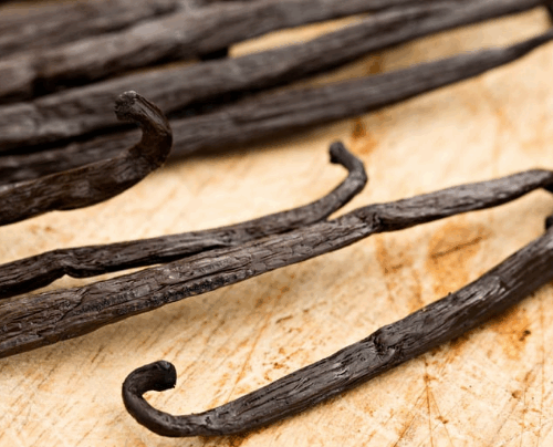 Brown Madagascar vanilla beans — authentic Bourbon vanilla pods from the island’s SAVA region.